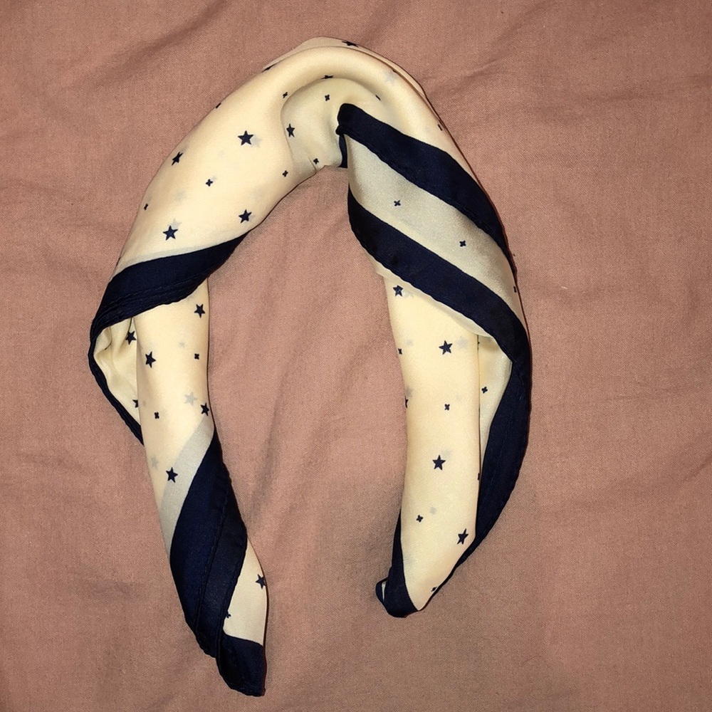 STAR SCARF - Picture 2 of 3